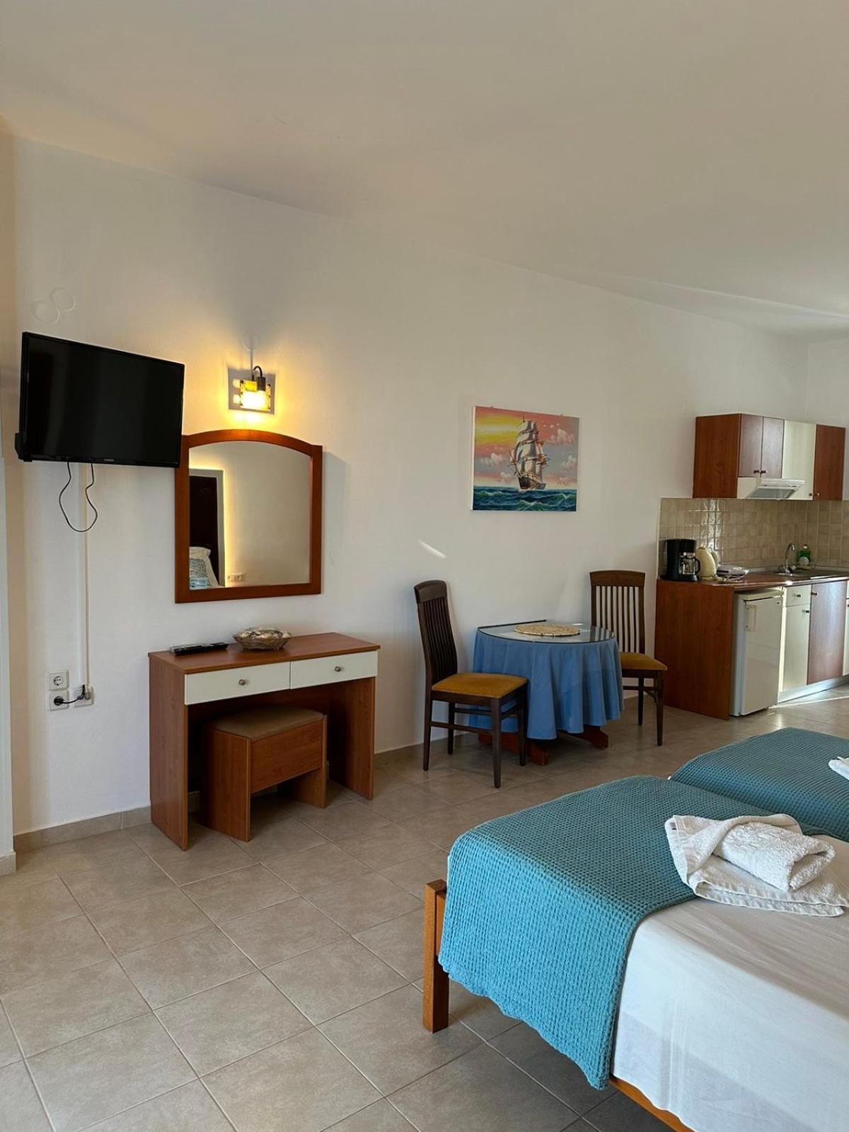 Apollonio Suites & Rooms Faliraki Rhodes Habitación foto