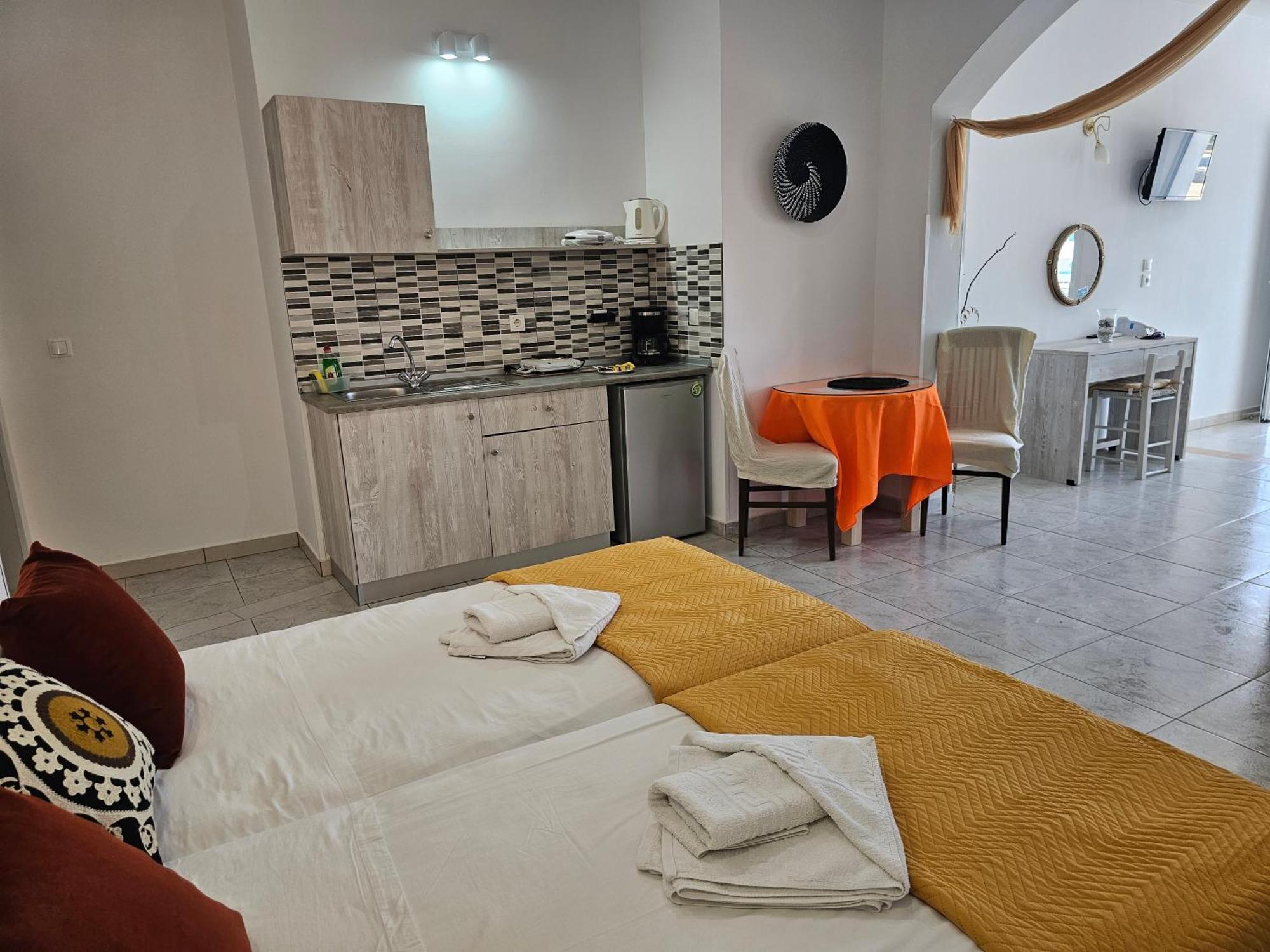 Apollonio Suites & Rooms Faliraki Rhodes Habitación foto